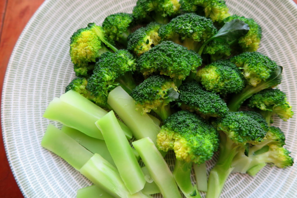vege8 organic broccoli