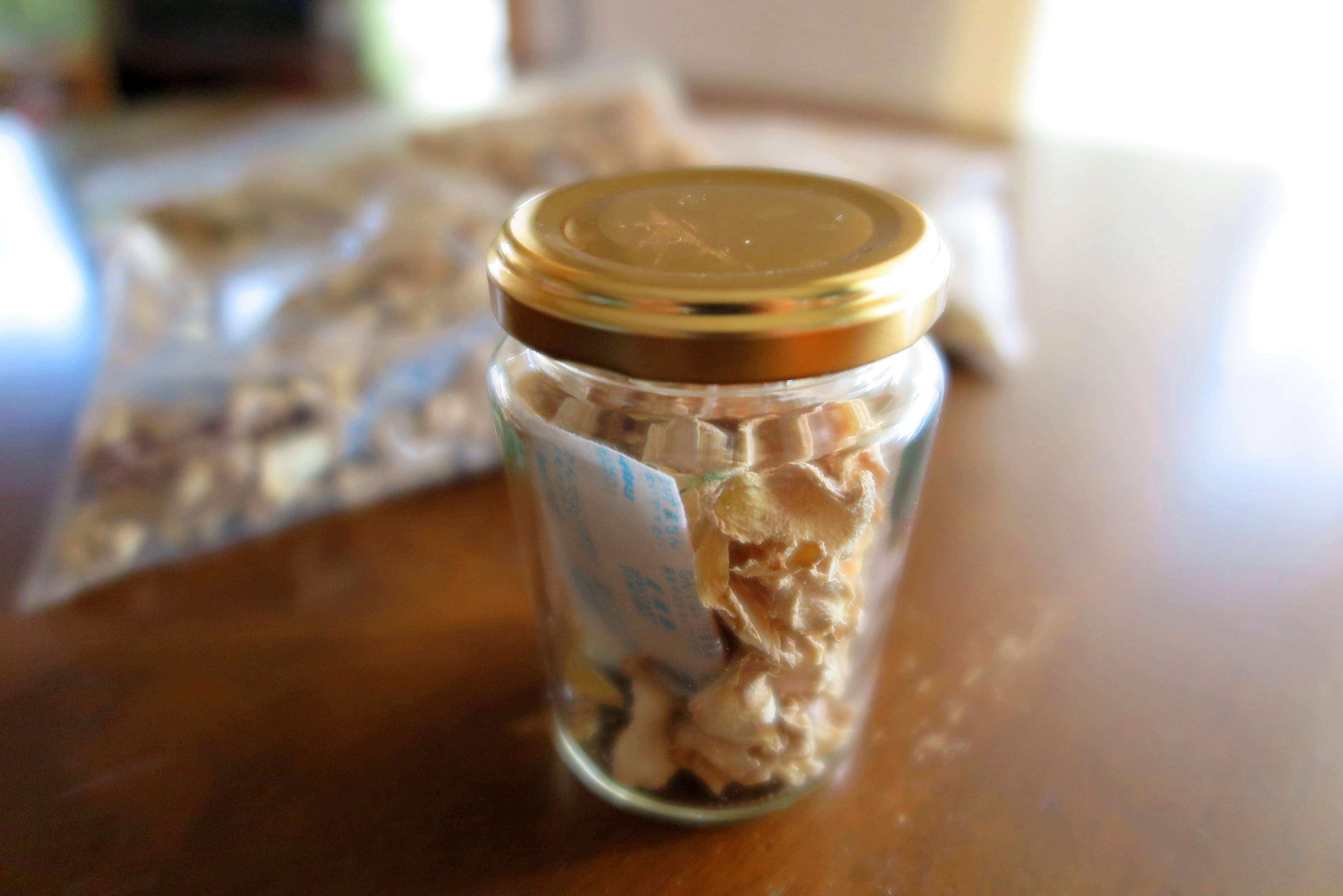 無数の白い綿のようなカビ が発生 Vege8 オーガニックファーム綾